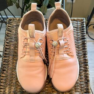 CLOVE Women's Pink Healthcare Nursing‎ Sneakers Size 9
